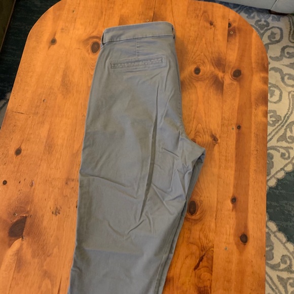 NWT Old navy khaki pants - Picture 4 of 5